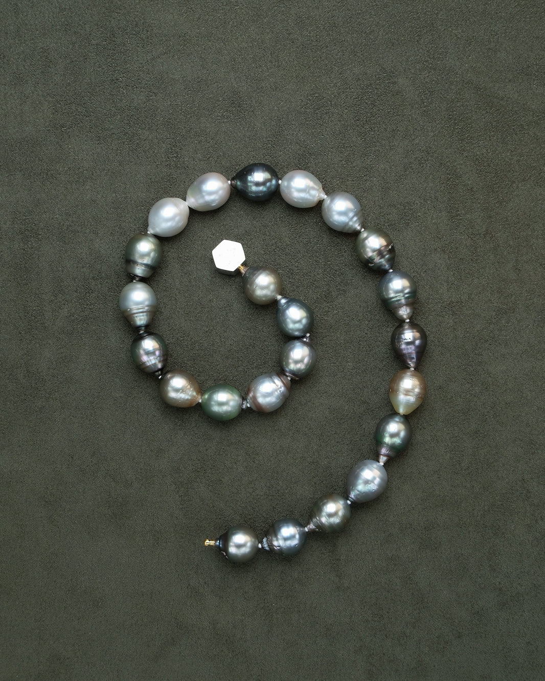 Why Tahitian Pearls Are Rare And How We Choose Each One