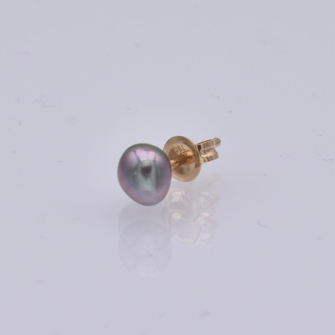 The Classique Keshi Pearl Earring