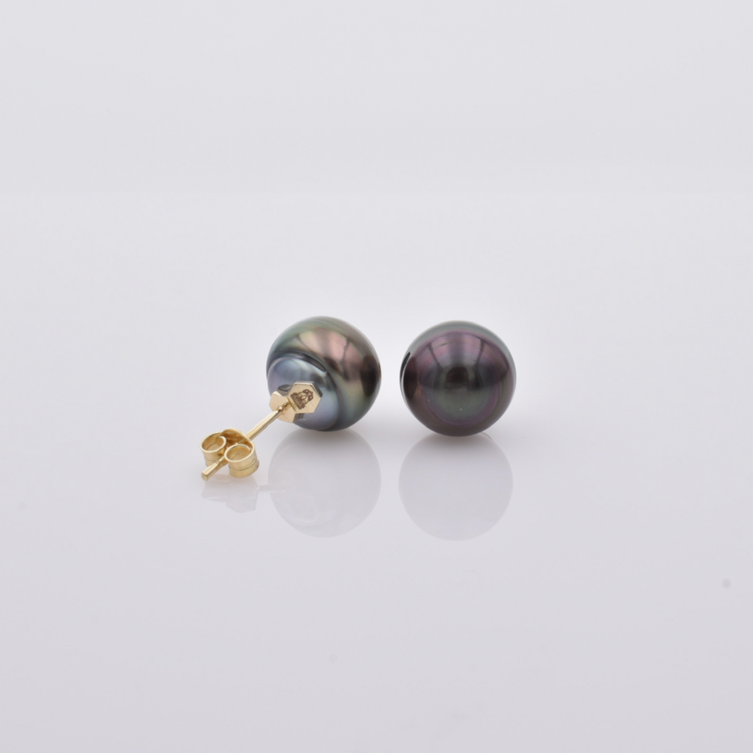 Pamela Pearl Earrings